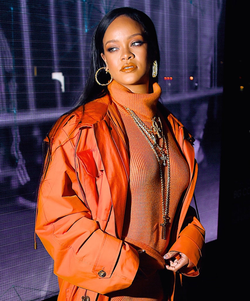 Rihanna’s Latest Look Included Lingerie & Pearls