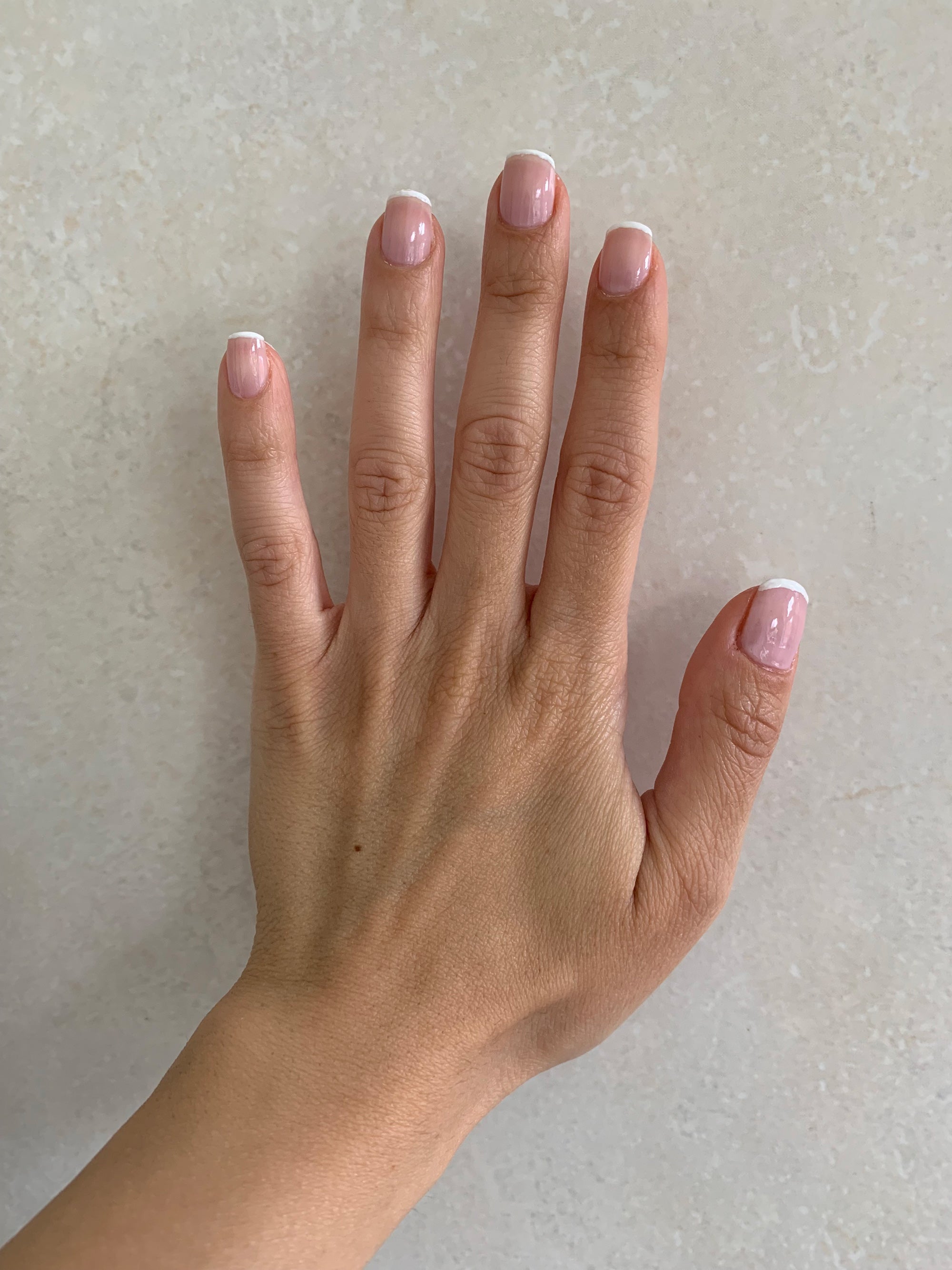 Blind medeklinker Hilarisch I Tried Quick & Easy French Tip Manicure Hack On TikTok