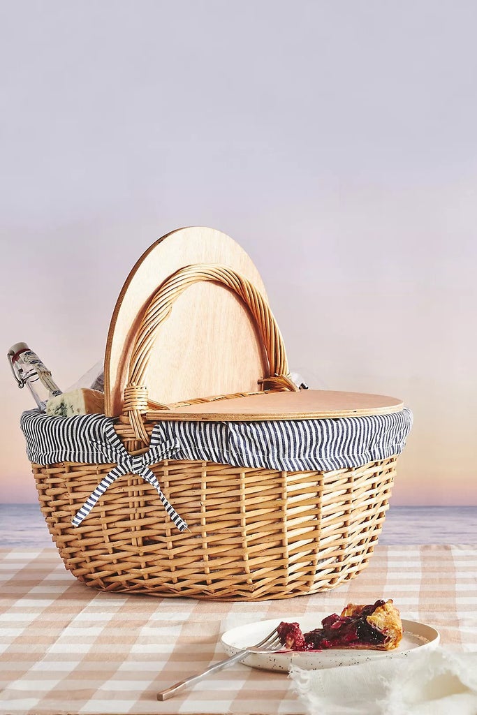TikTok-Ready Picnic