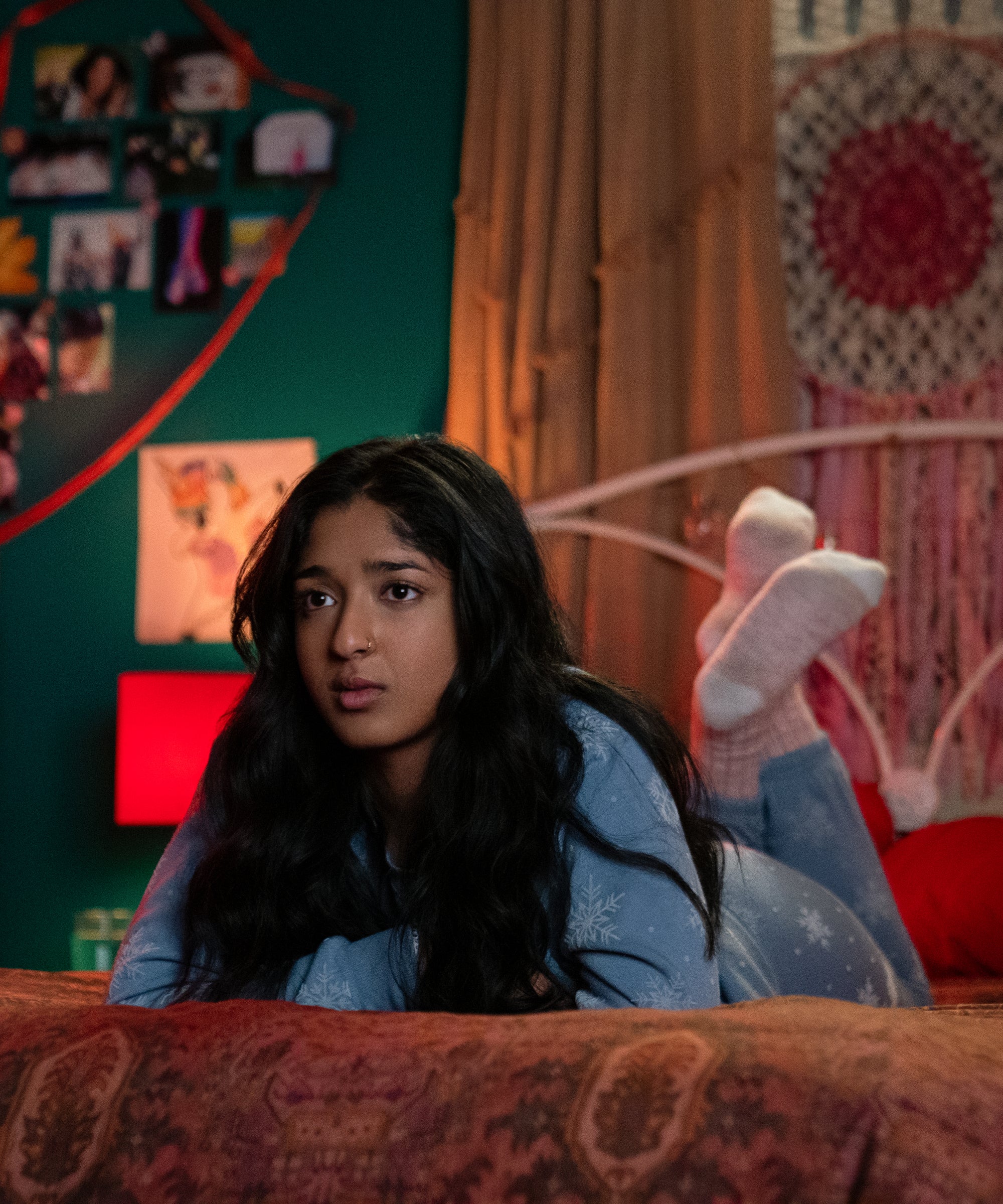 Devi Actress Explains Never Have I Ever Finale End Kiss