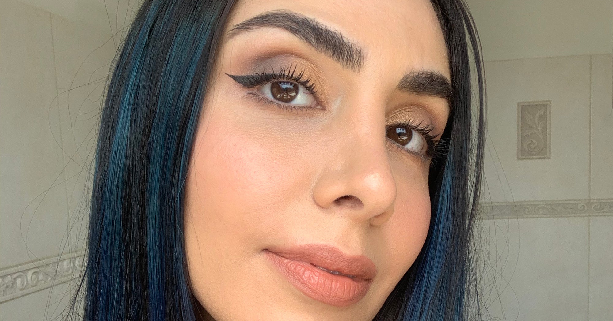 TikTok Has The Easiest Hack For Nailing A Smudged Smoky Eye (No Fancy Makeup  Tricks Required)