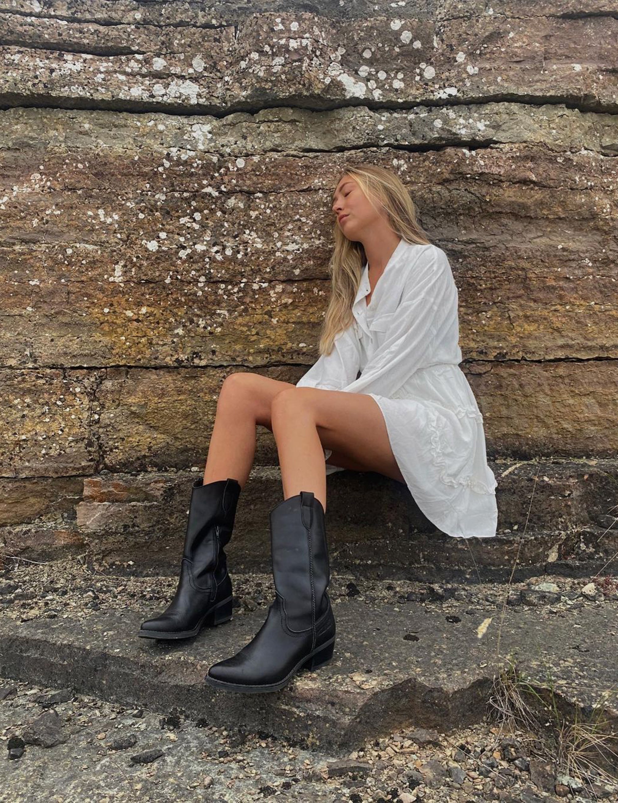 summer dress with cowboy boots