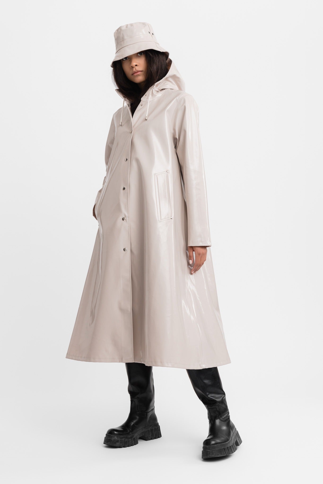 Best Raincoats For Women Summer 2021 Waterproofs, Macs