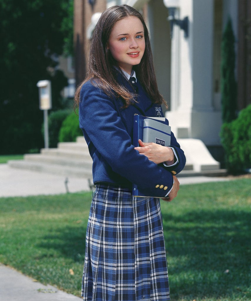 A Love Letter To Rory Gilmore’s School Style: The Only True-To-Form Uniform On TV Rory Gilmore’s School