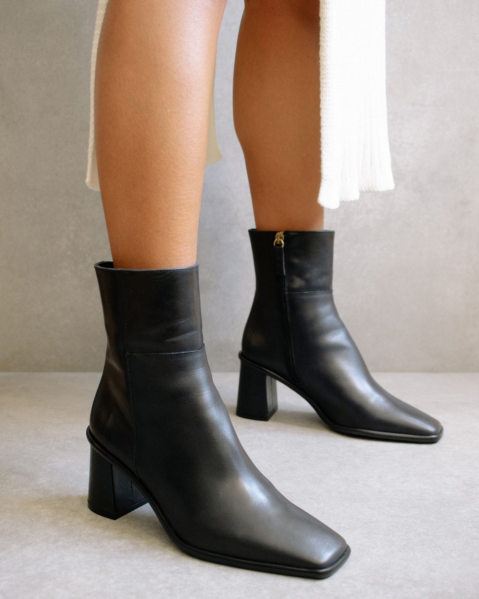 alohas block total black