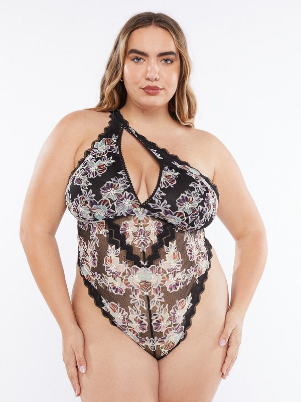 12 Plus-Size Lingerie Retailers With Styles That Smolder