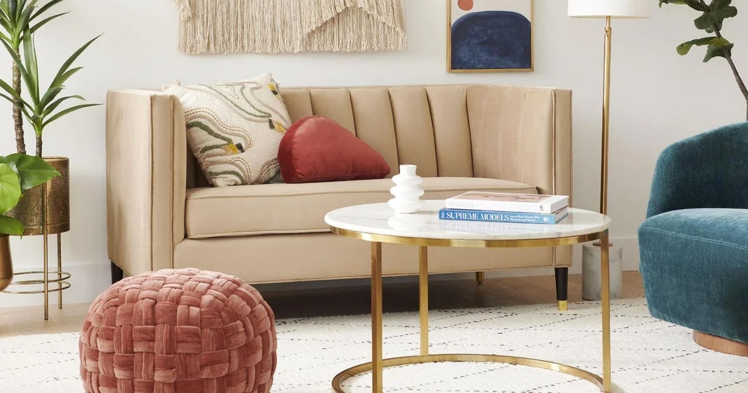The Best Loveseats — According To Small-Space Dwellers