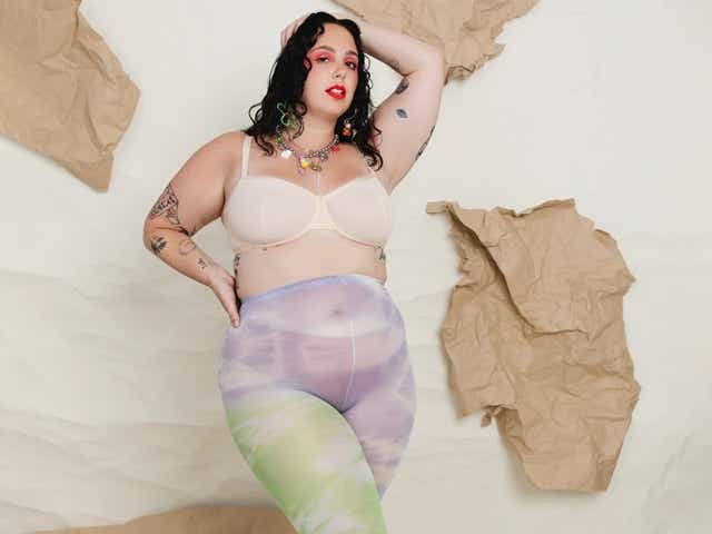Emma Zack of Berriez is modeling the tie-dye tights from the latest Berriez X Journal collaboration.