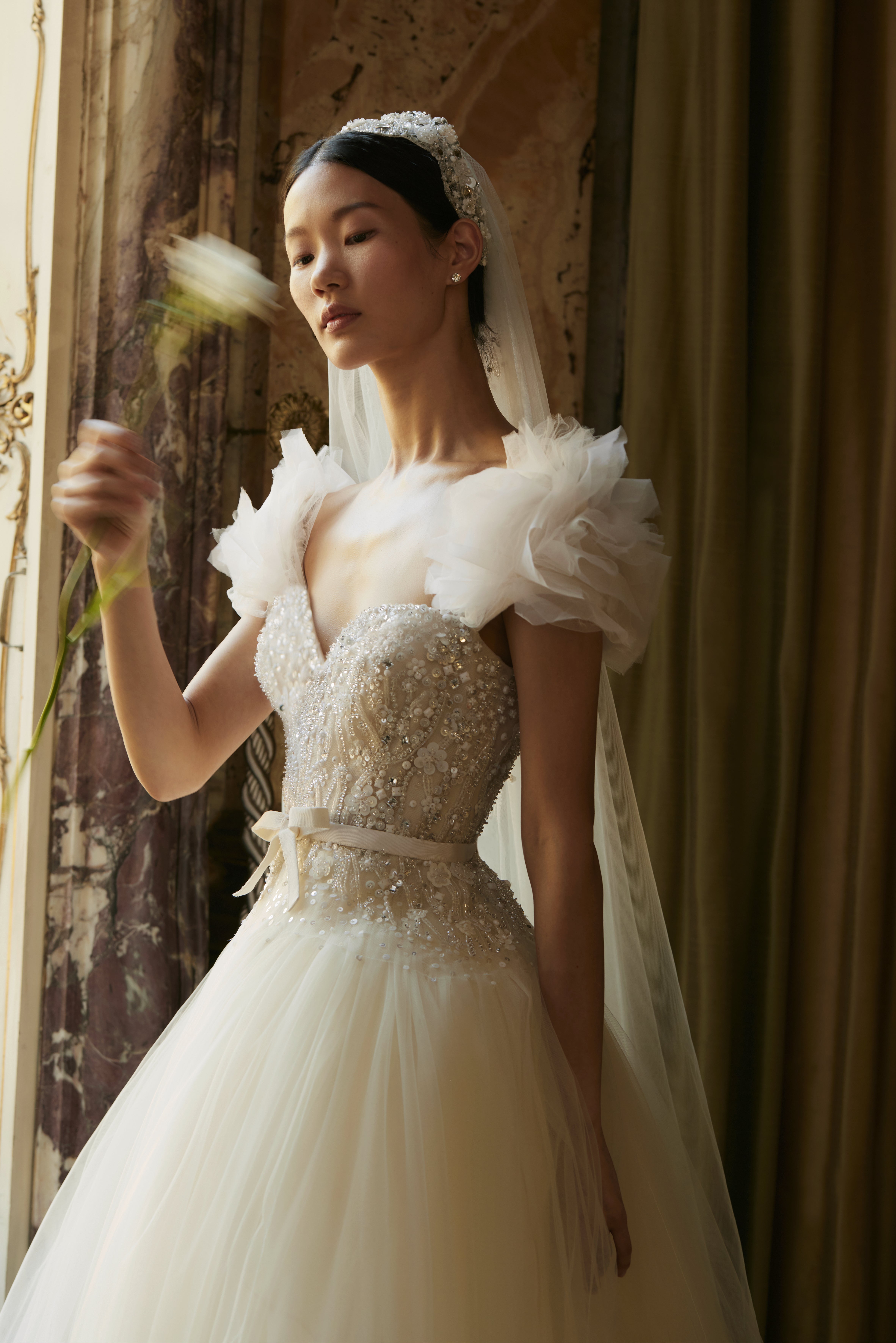 6 Wedding Dress Trends That Will Be Everywhere in 2022