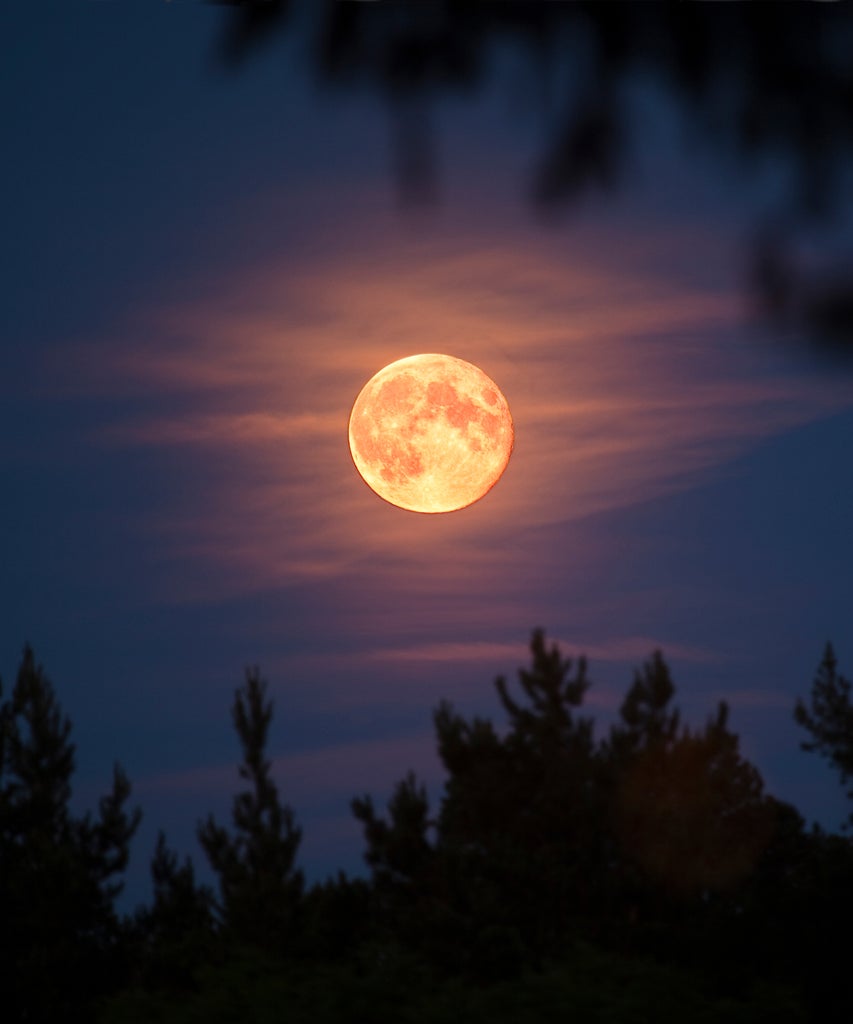 Tonight’s Full Blood Moon In Aries Brings Passion, Impatience & Independence