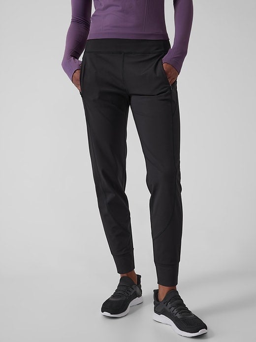 Athleta + Rainier Jogger Black