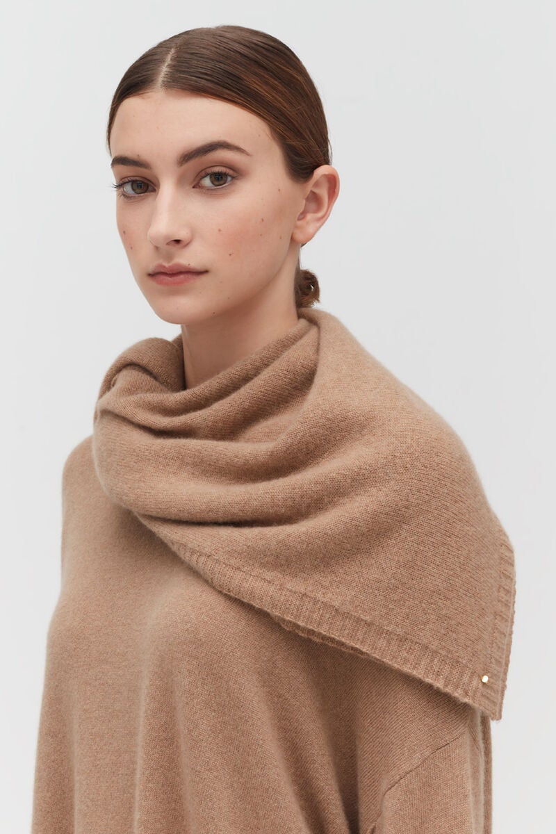 Cuyana cashmere best sale scarf