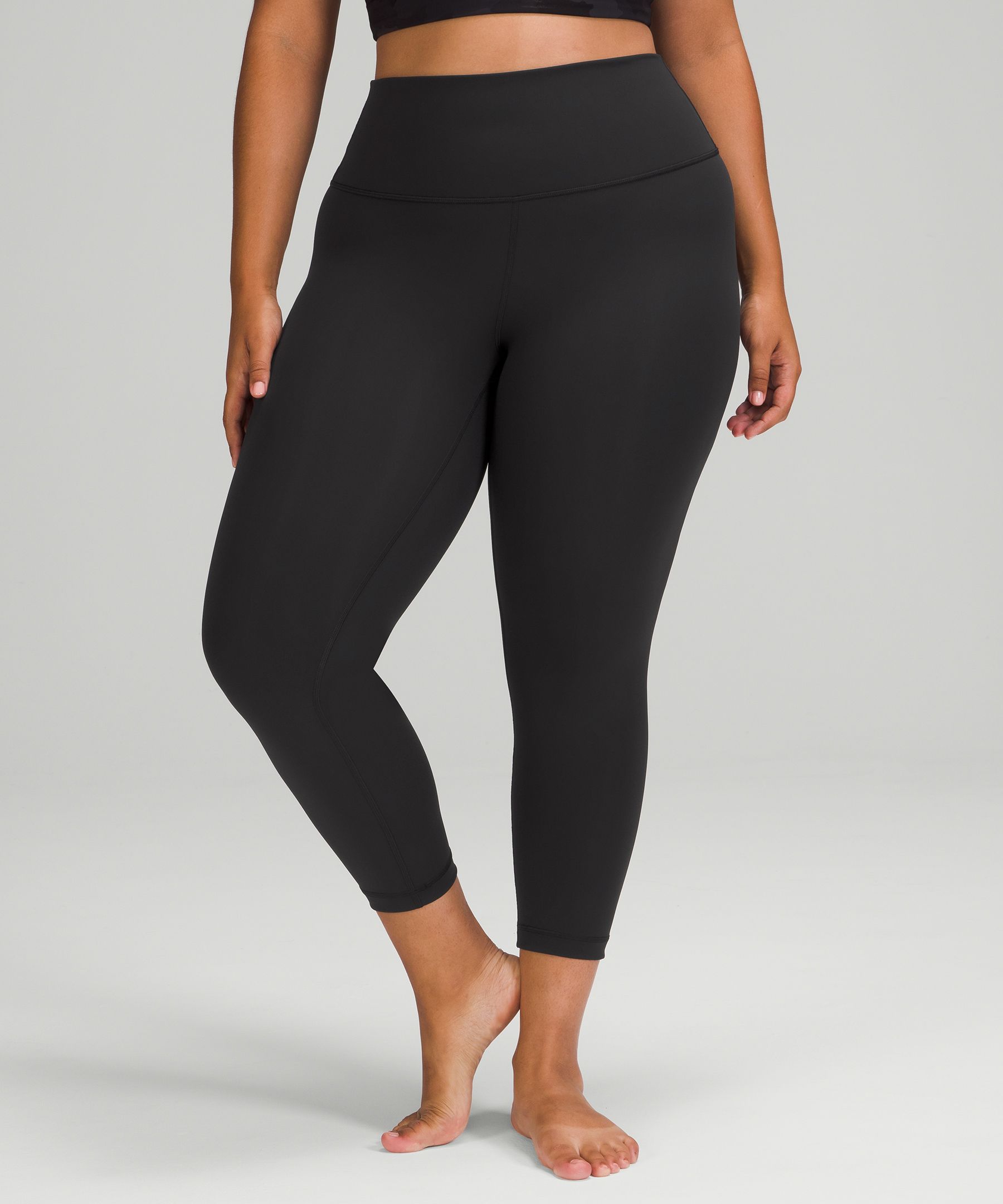 Lululemon Wunder Under High-Rise Crop 23 Full-On Luxtreme Black, Size 10,  Women's Fashion, Activewear on Carousell