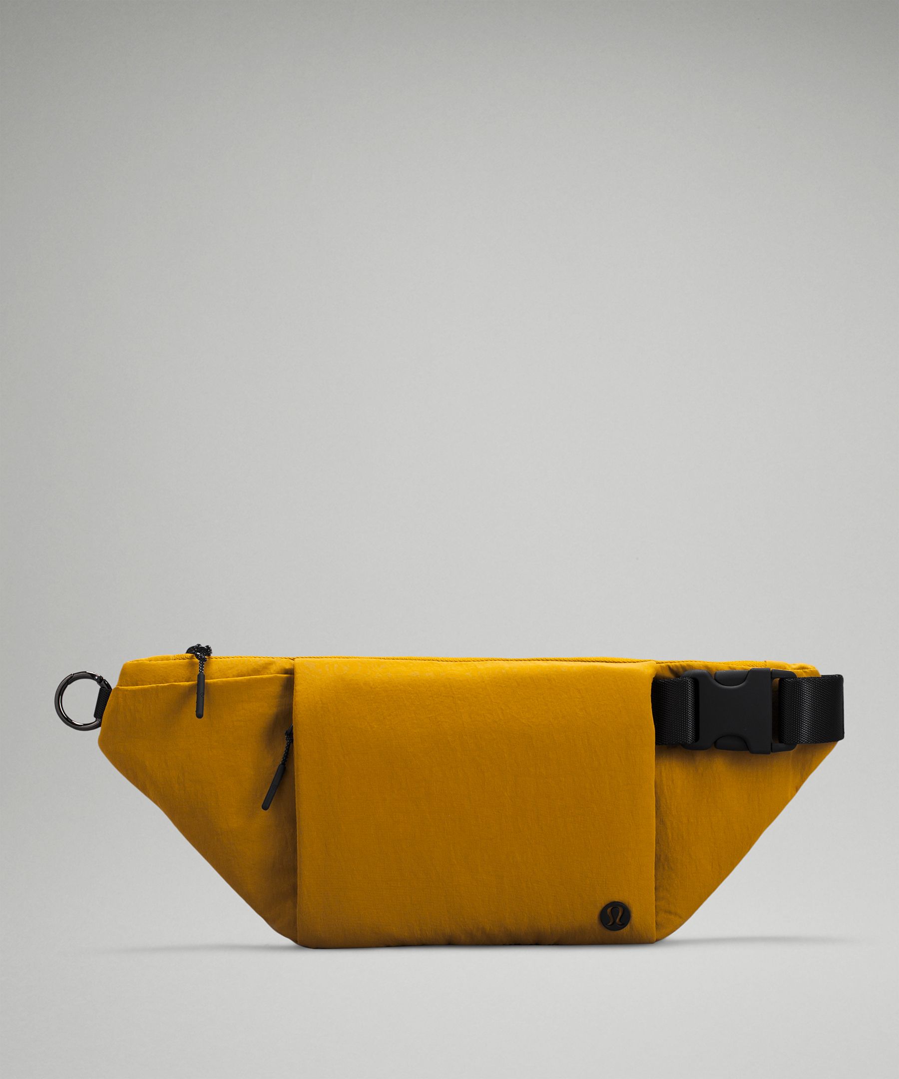 Lululemon + Multi-Pocket Belt Bag