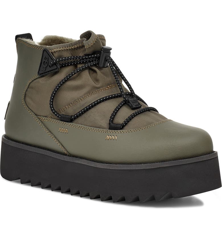 classic rising toggle boot