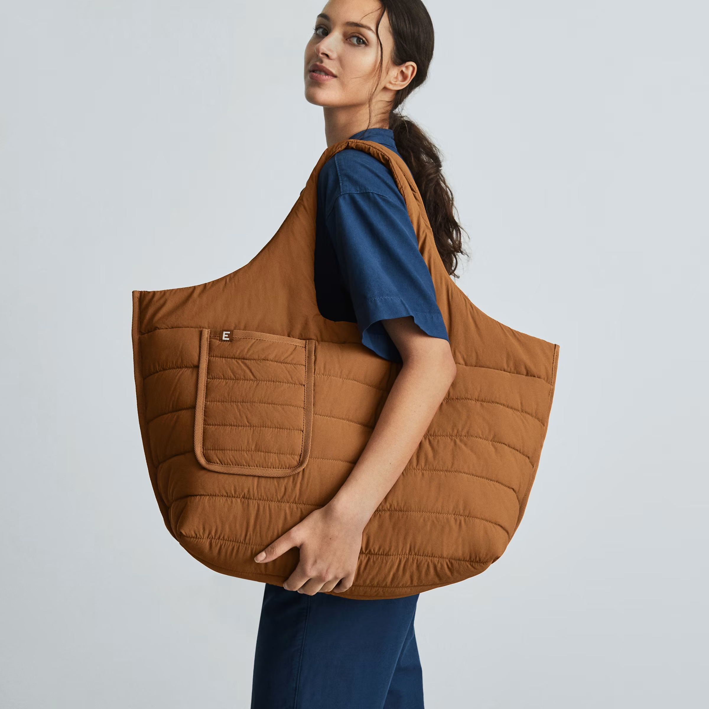 Everlane's Quilted Weekender Tote Review: the Perfect Travel Bag