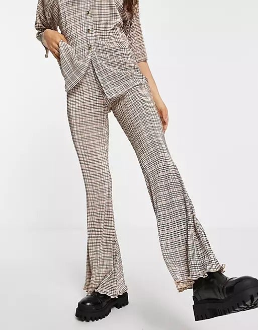 Topshop Petite + Petite plisse flared trouser in check print