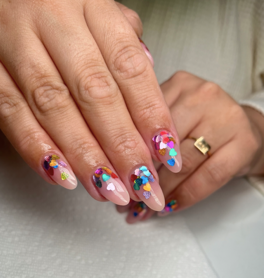 confetti glitter manicure