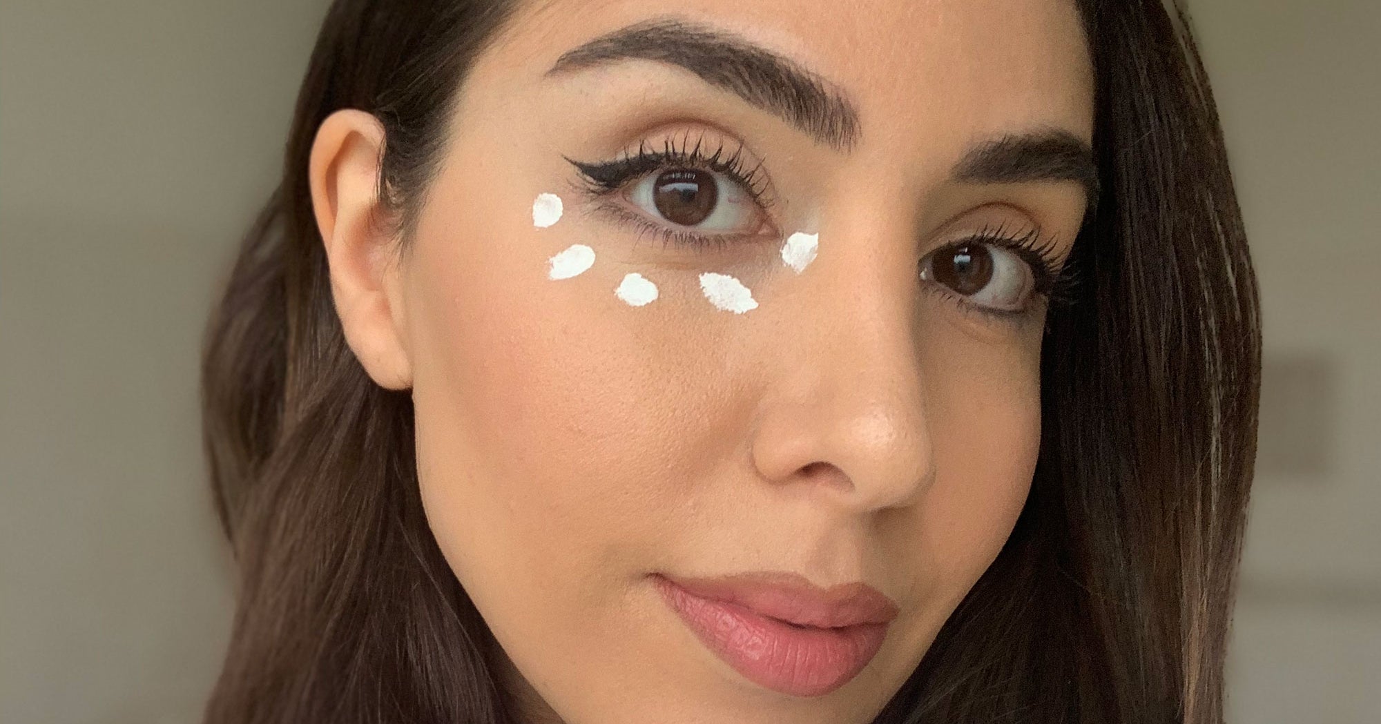 Using white concealer for brighter under-eyes?! We tried this
