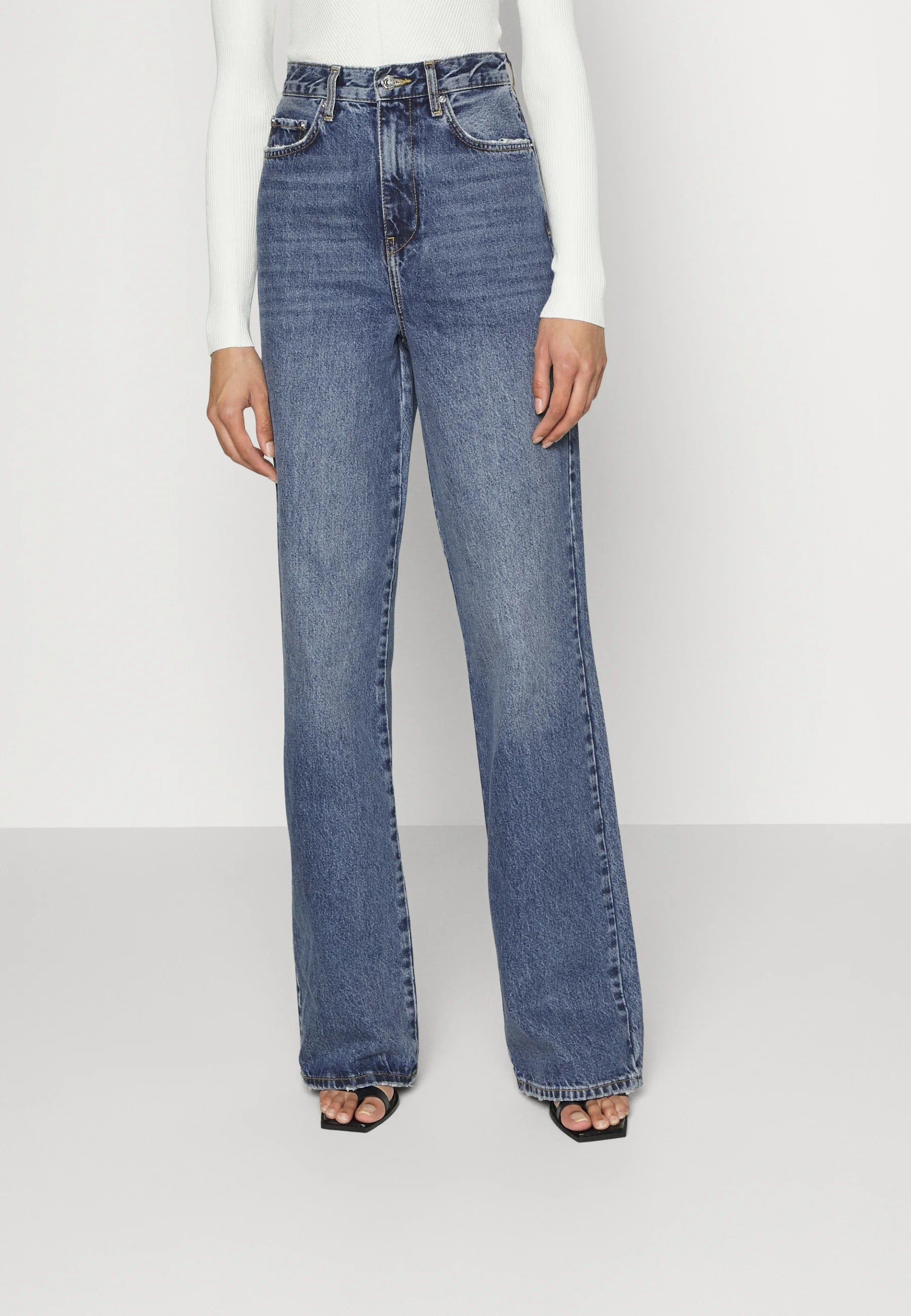 Vero Moda Tall + Relaxed fit jeans
