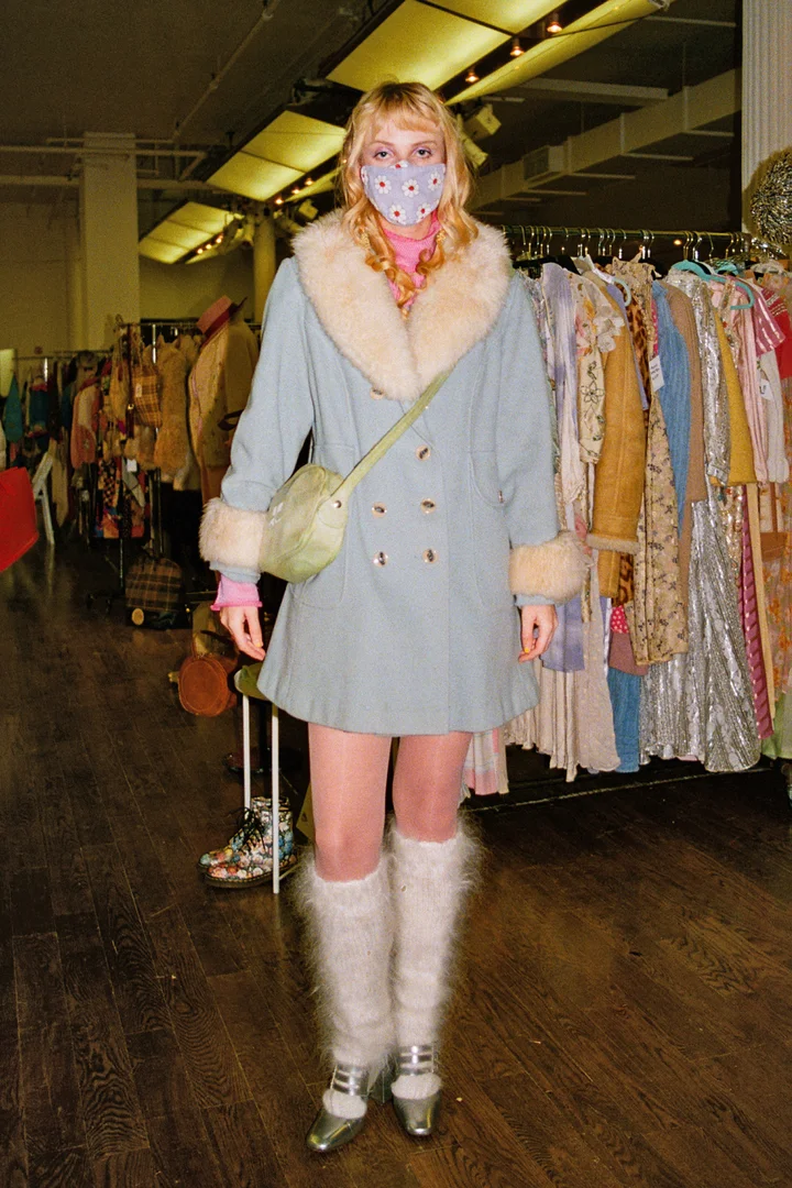 1970's boots - Google Search  Retro fashion, Retro fashion vintage, Cold  fashion