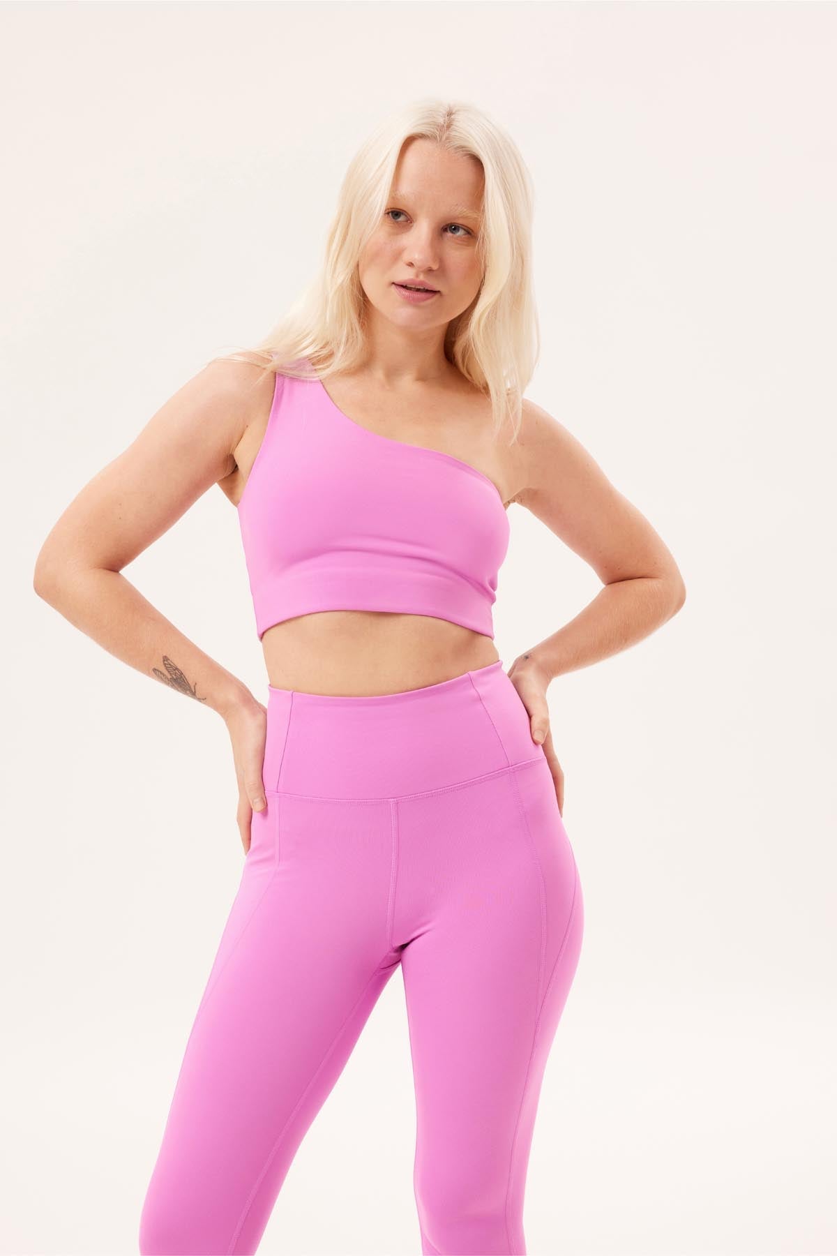 Girlfriend Collective Snapdragon Bianca One Shoulder Bra
