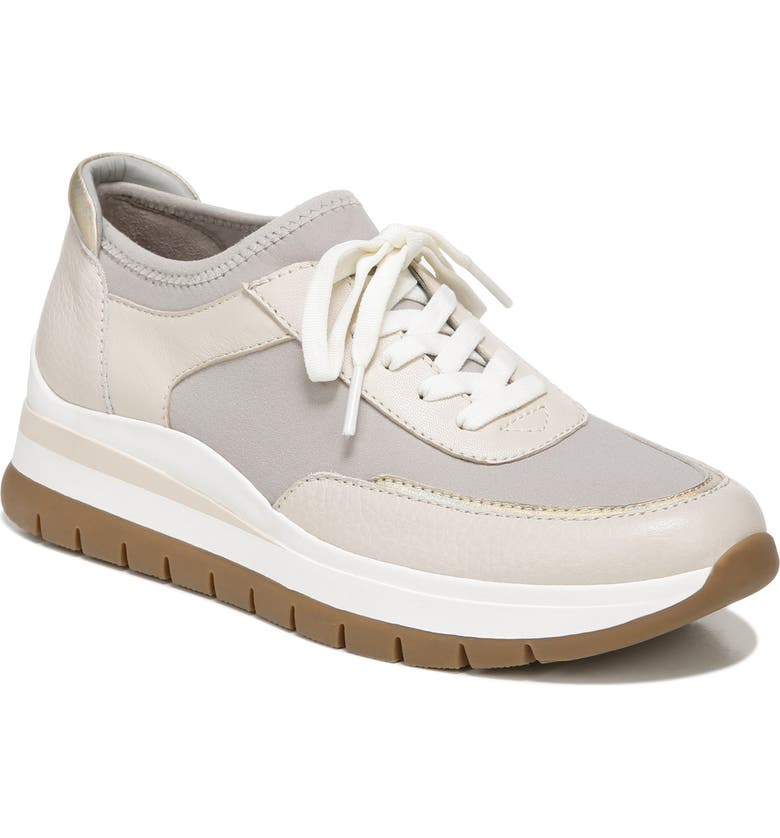 Naturalizer + Remy Stretch Sneaker