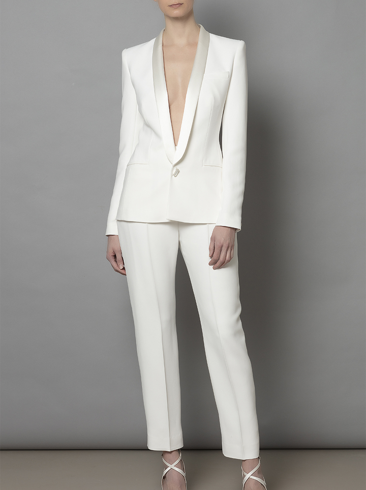 21 Best 2023 Bridal Suits For Untraditional Weddings