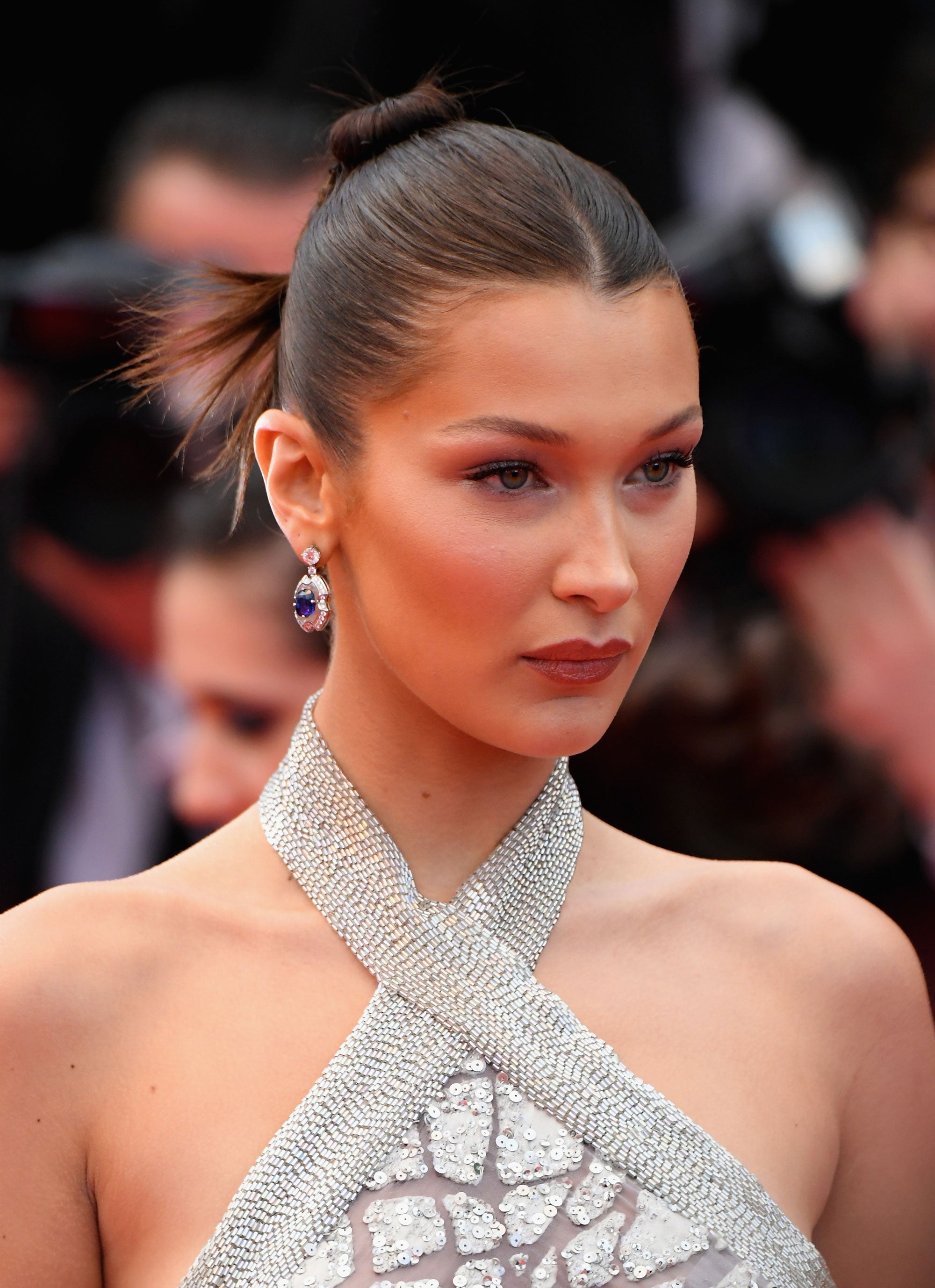 20 Slicked-Back Hair Looks