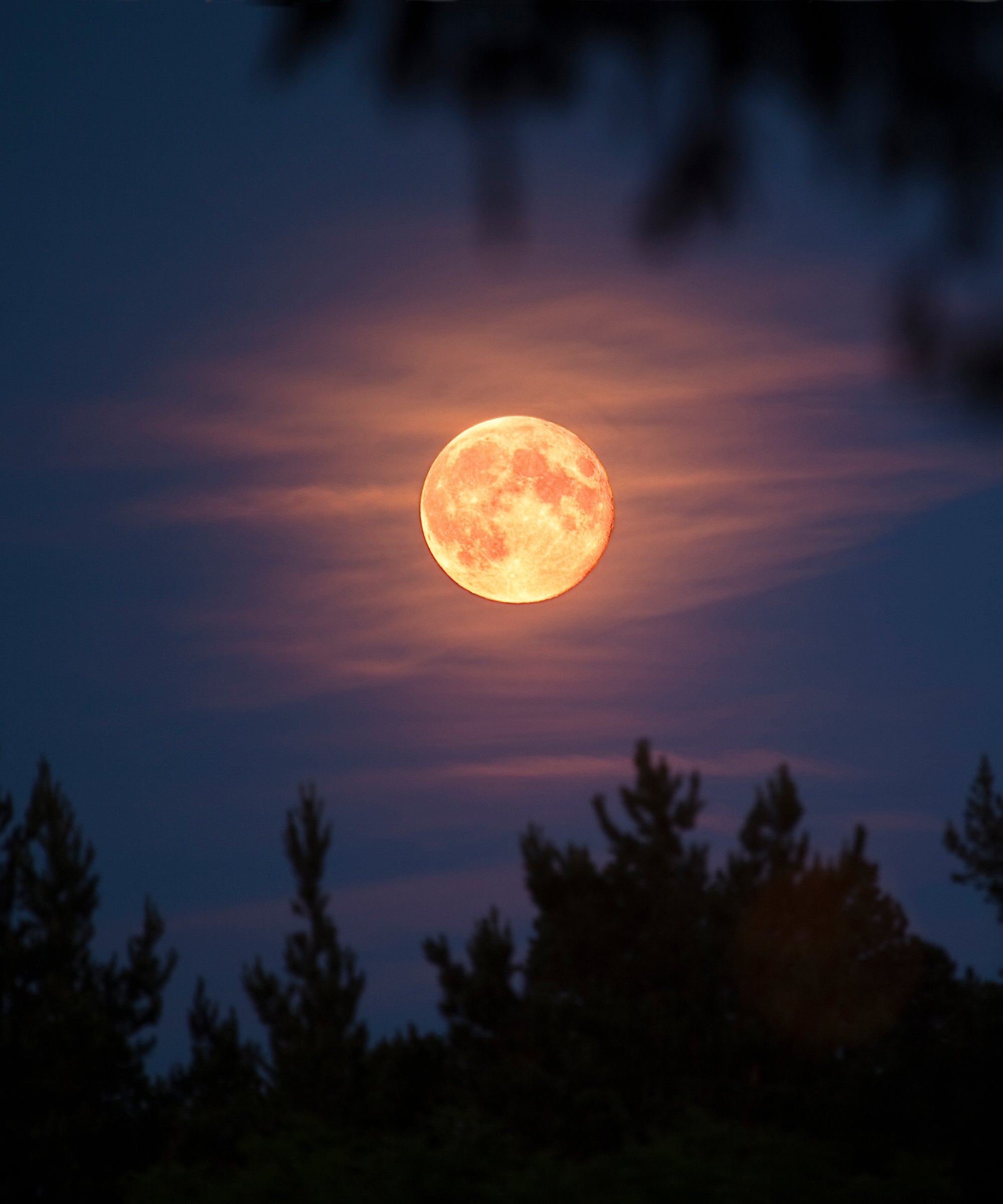 Ring Around the Moon Meaning Spiritual: Know the Phenomenon