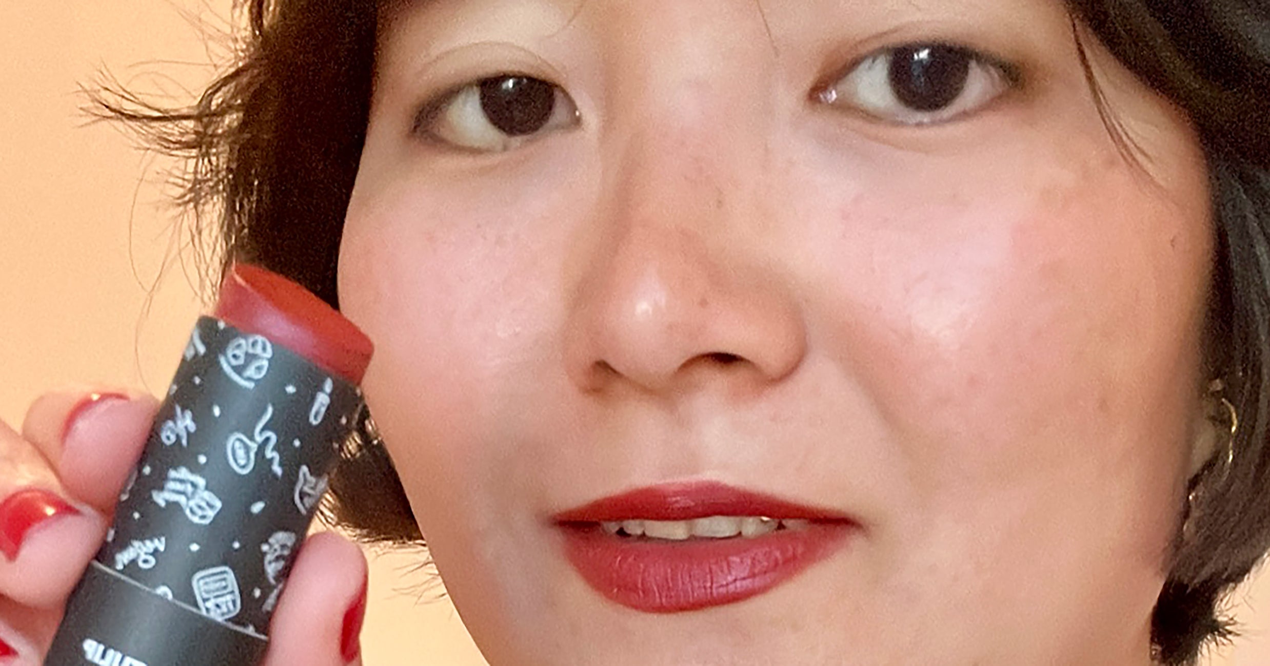 Compostable Lipstick Exists & It’s Better Than It Sounds 1 Compostable Lipstick Exists & It’s Better Than It Sounds