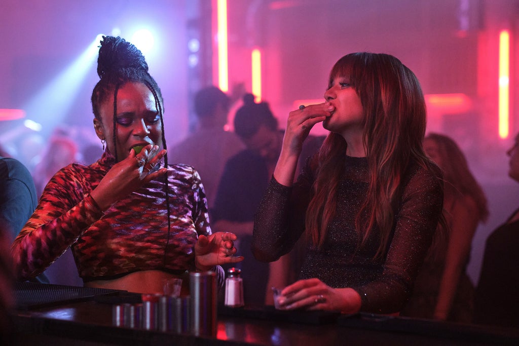 I’m 23 & Nostalgic For The Fictional Millennial Experience