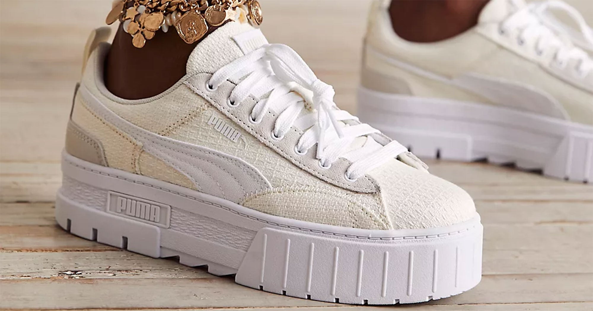 trendy white sneakers 2021