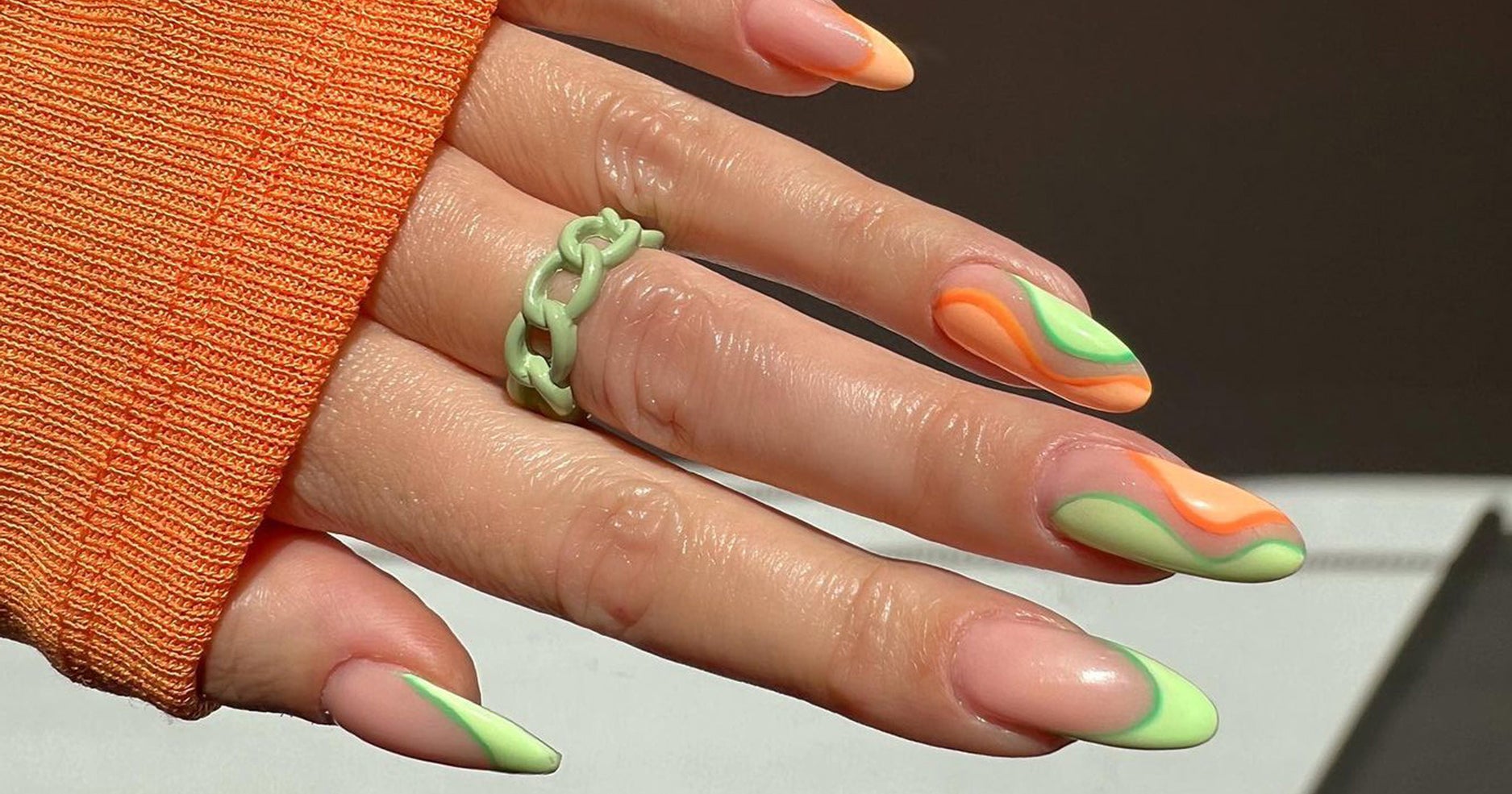 “BIAB” : la tendance ongles très Instagrammable qui séduit les salons de beauté