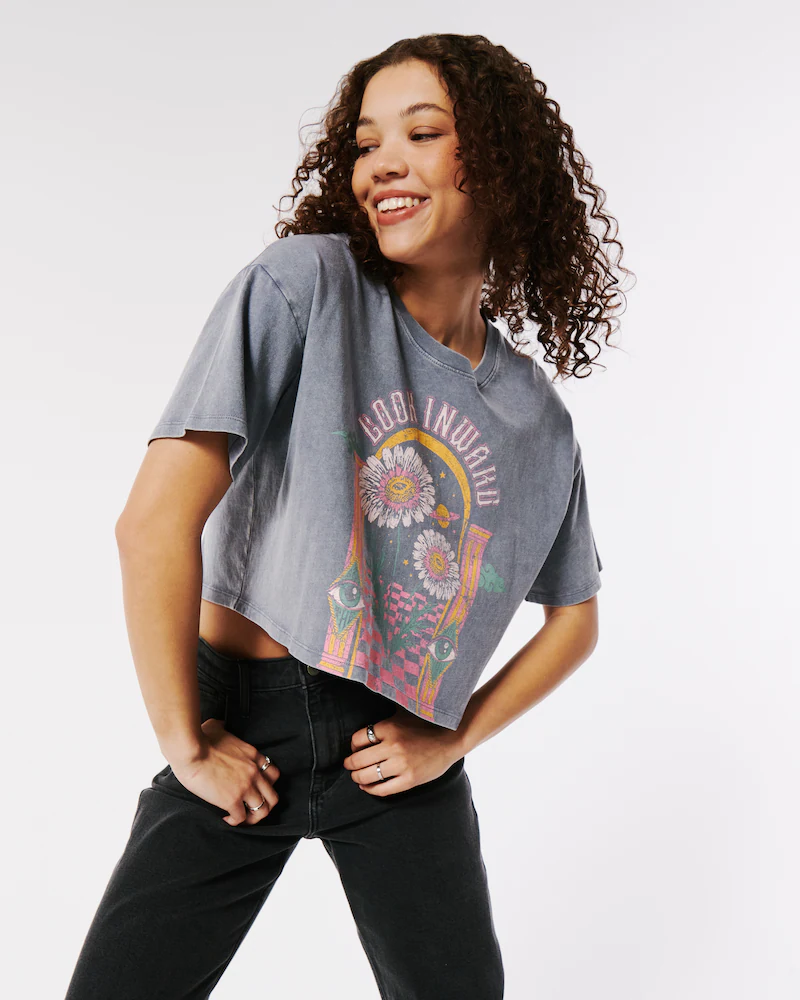Hollister crop top boyfriend graphic tee