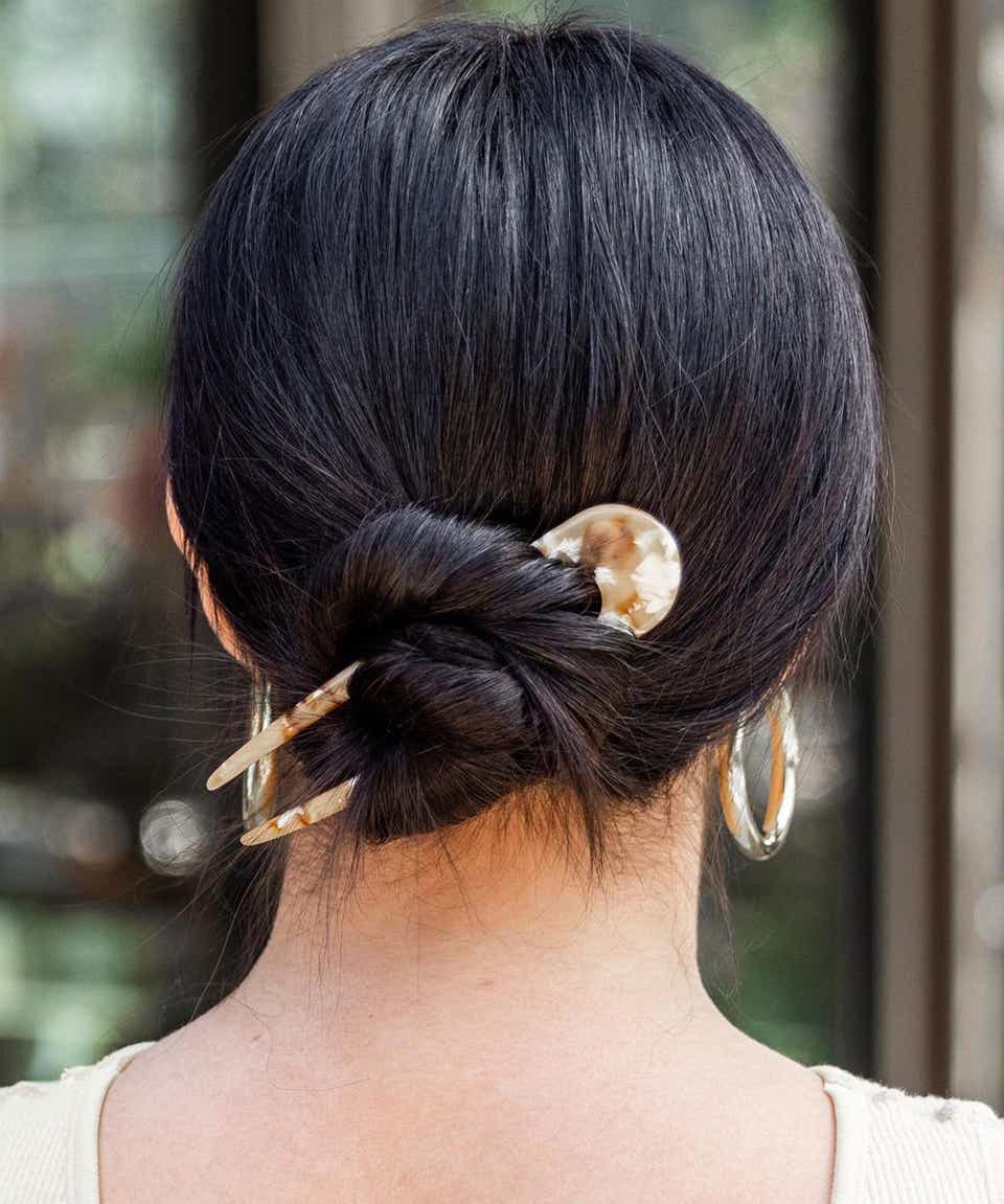 These Classic Hair Pins Are The Secret To Effortlessly Chic Lockdown Hair  Vogue | French Hair Forks Tortoise Shell U Shape Updo Hair Pin 