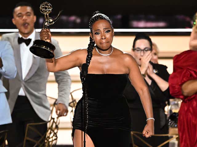 Sheryl Lee Ralph accepts the award for Outstanding Supporting Actress in a Comedy Series at the 74th Primetime Emmy Awards held at Microsoft Theater on September 12, 2022 in Los Angeles, California.