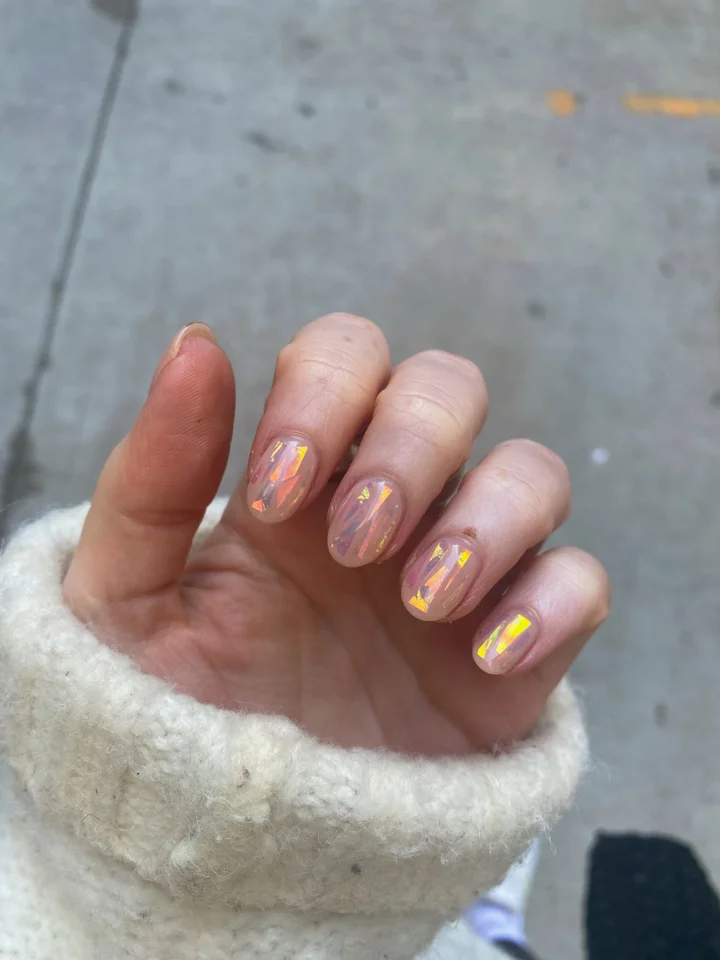 Minimalist Autumn Nails Take Over