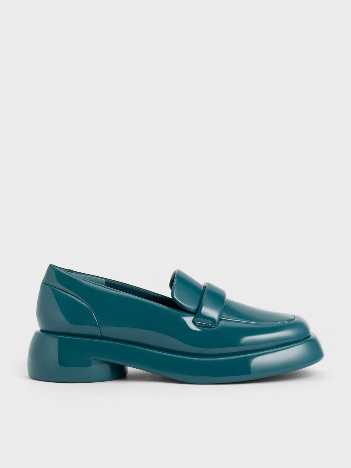 Lula enamel platform loafers 赤いプラットフォーム Lula enamel platform loafers 赤いプラットフォーム