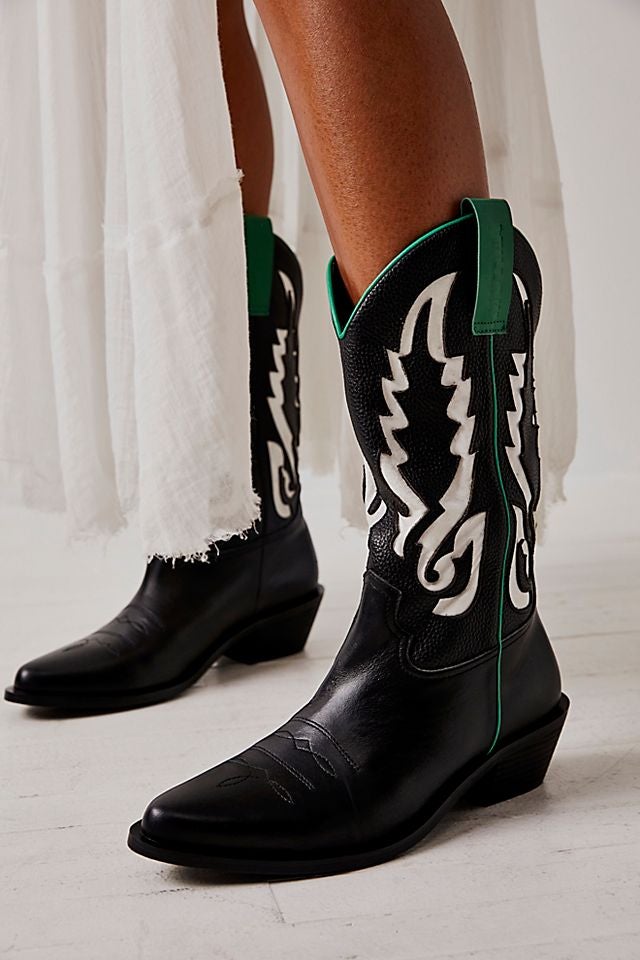 How to Wear Cowboy Boots in 2022 Like a Style Pro - PureWow