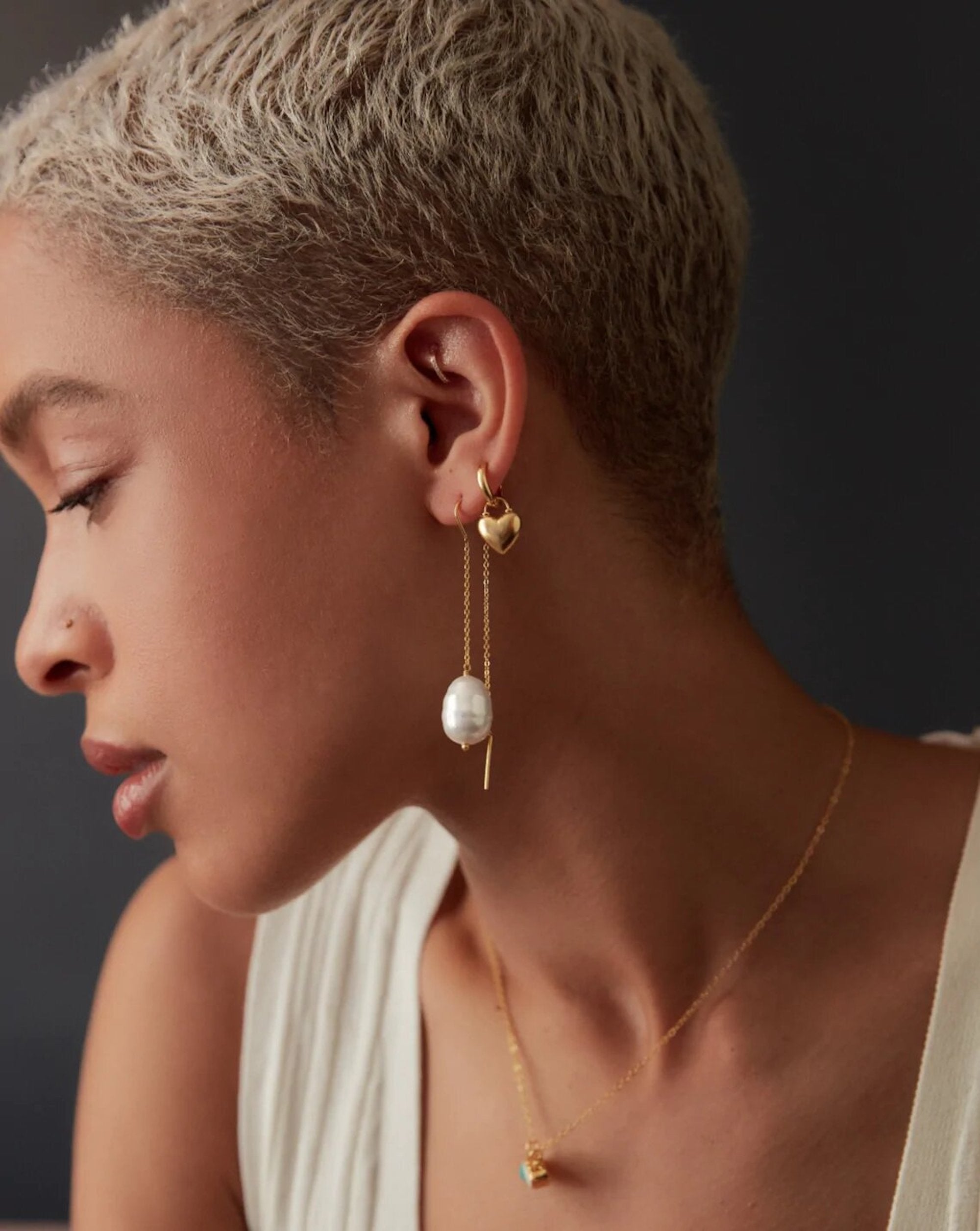 chanel pearl heart earrings