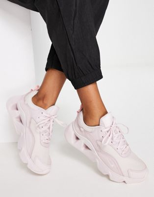 Nike Ryz 365 2 sneakers in light pink