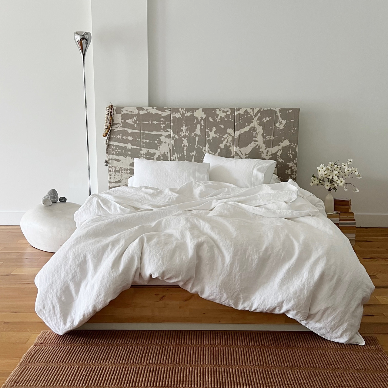 Linoto + White Linen Sheet Set