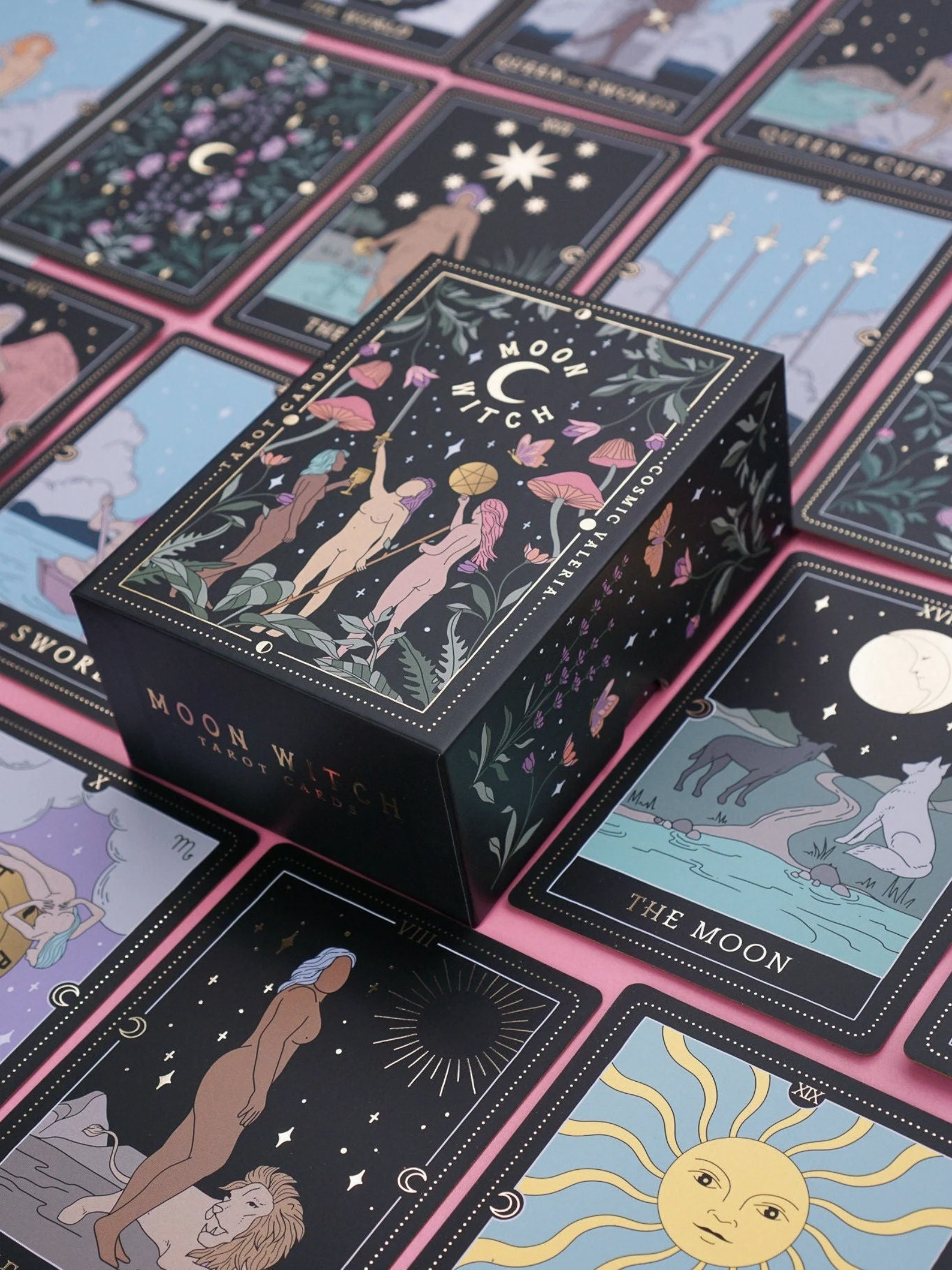 Moon Witch - L'Oracles Sorcière de la Lune - Cosmic Valeria - French  Edition - Boutique Harry Potter