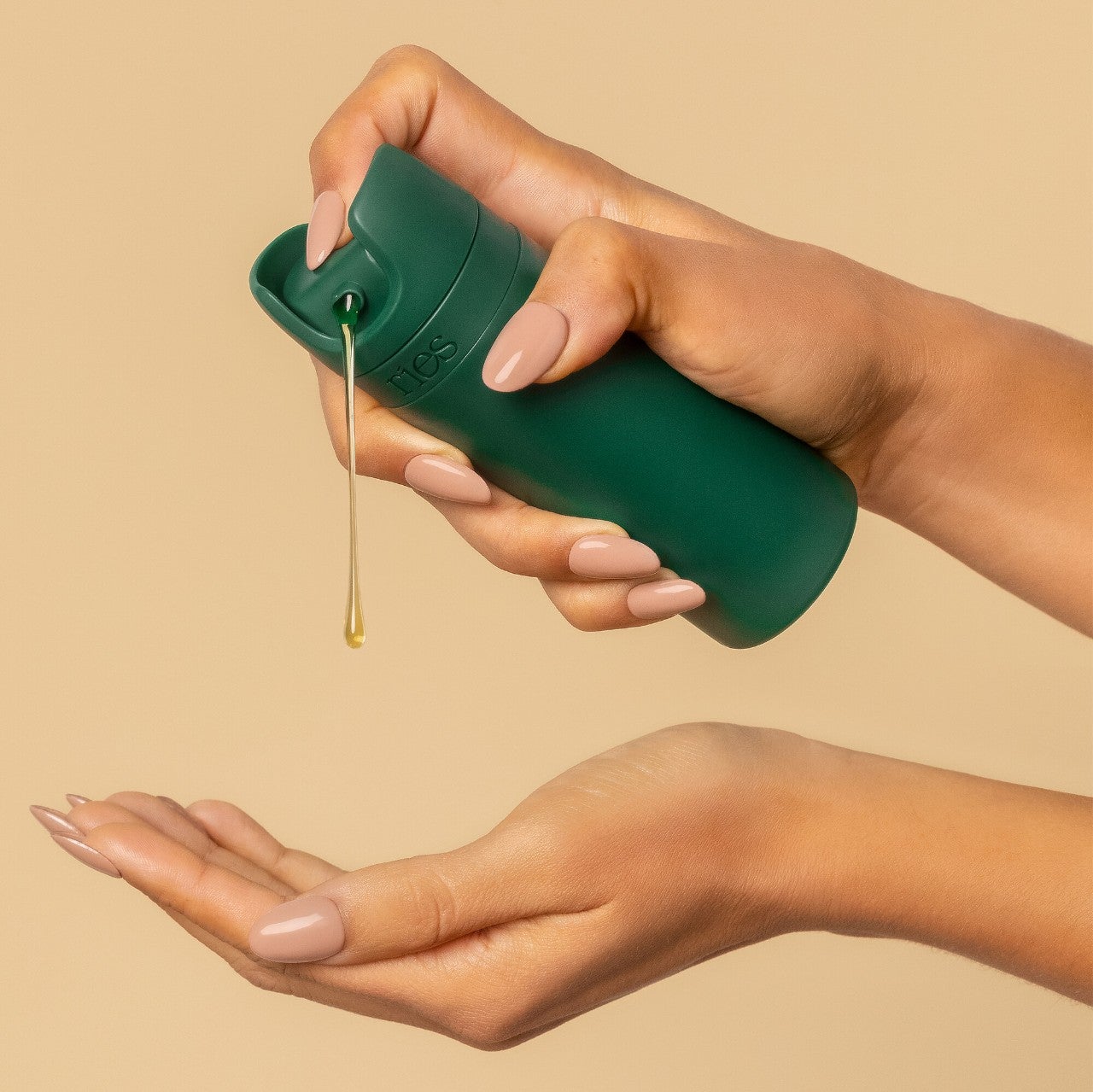 Ríes + The Essential Refillable Travel Container