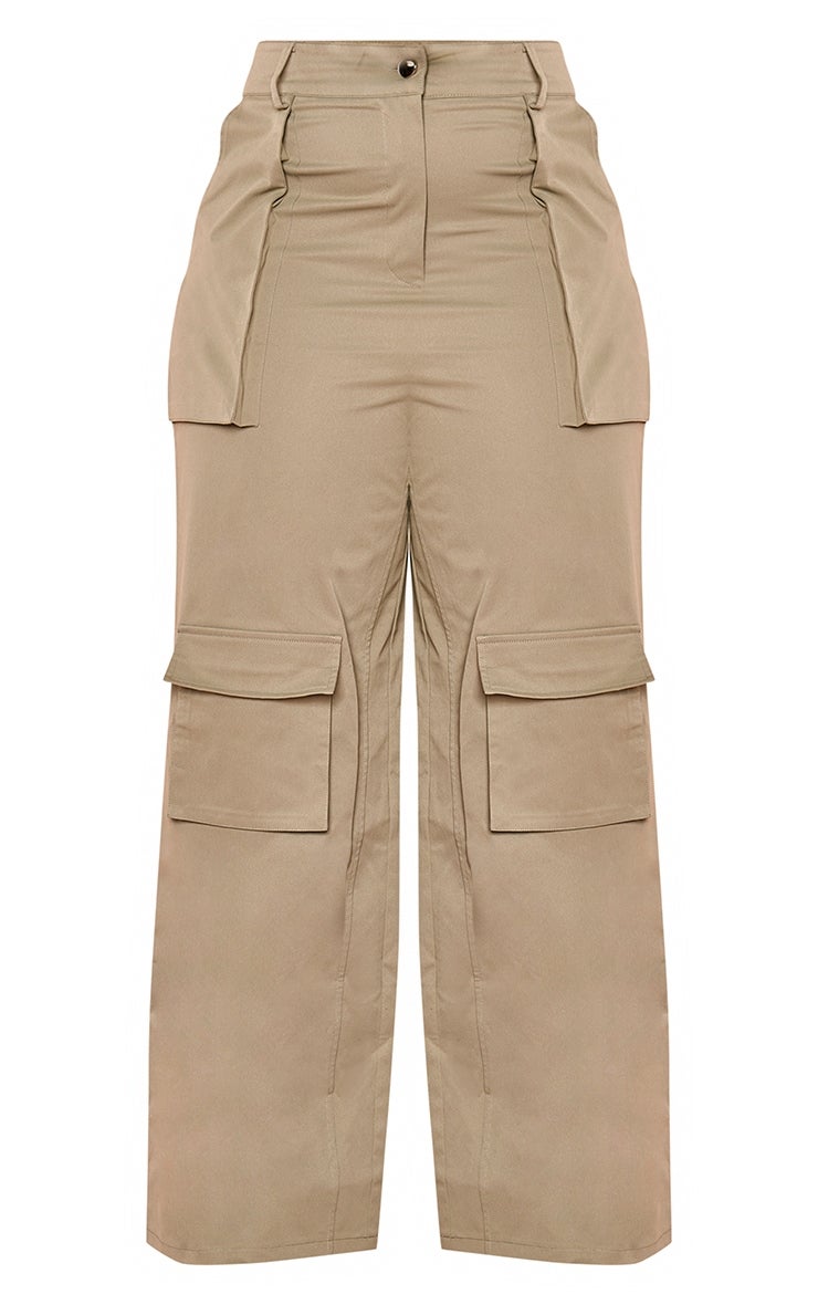 PrettyLittleThing + Plus Khaki Twill Pocket Detail High Waist Cargo