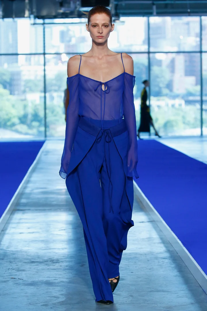 A model wearing cobalt blue set at the Jason Wu Spring 2023 runway.