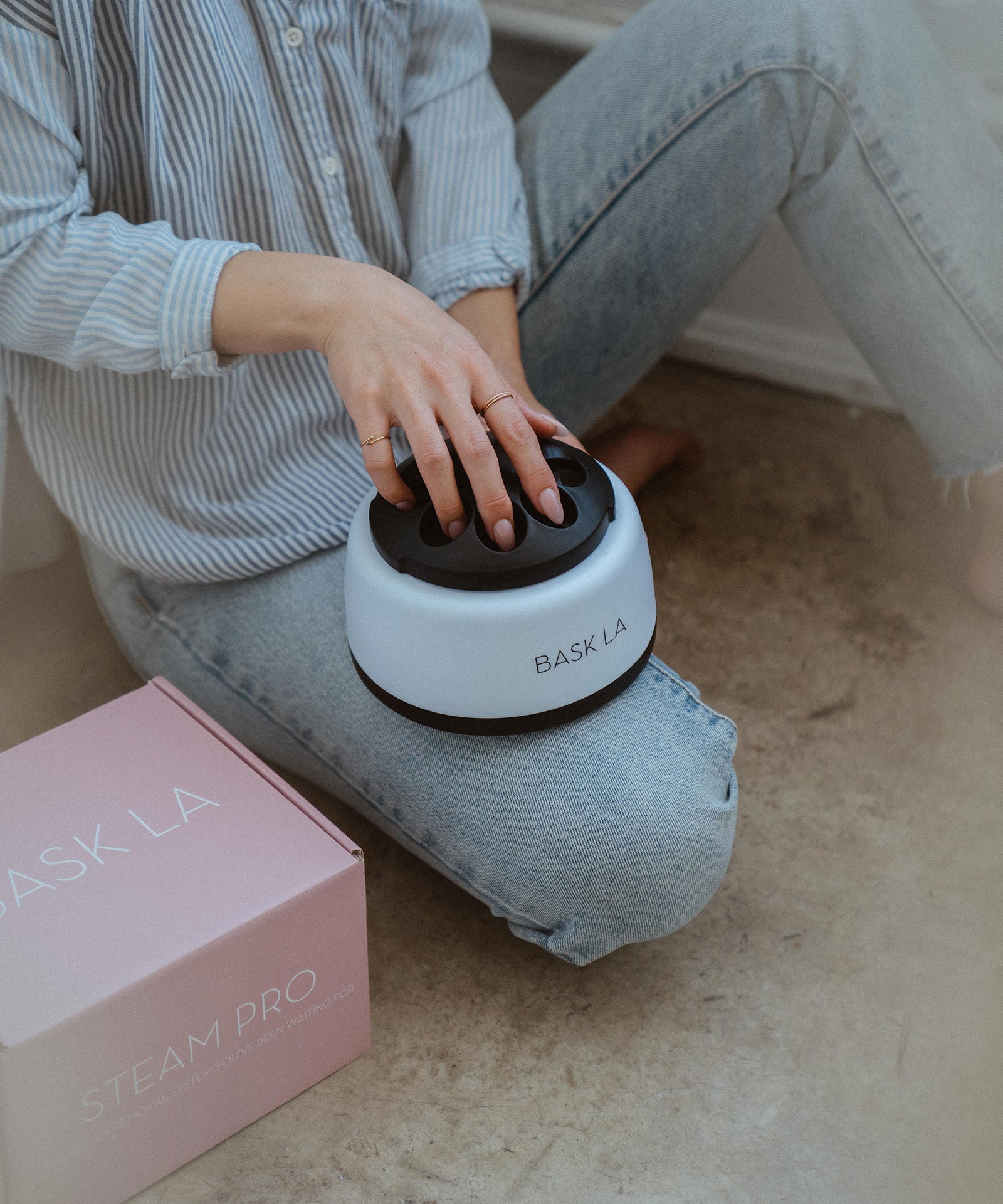 Here's what it's like to have a robot paint your nails for $10 | CNN  Business