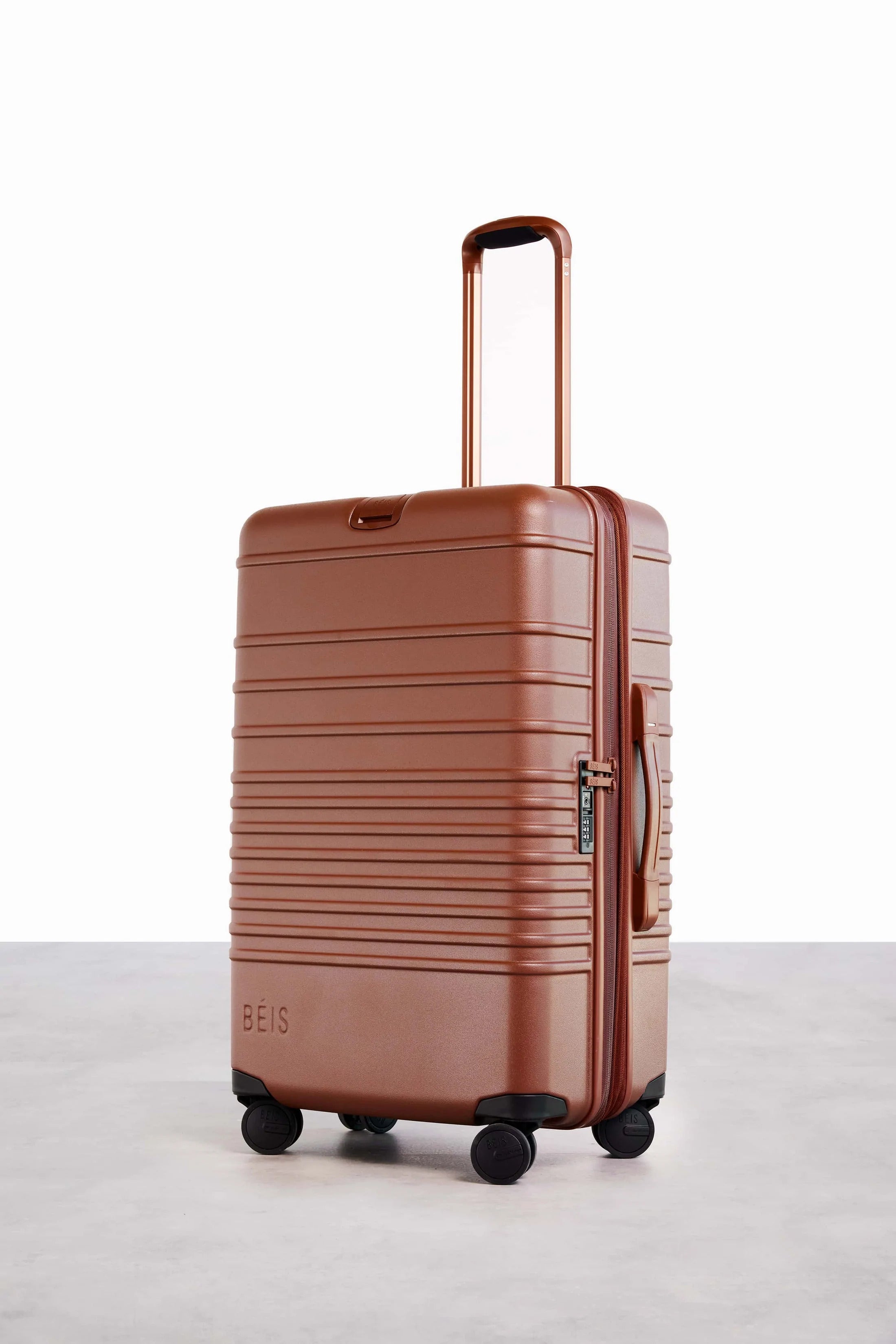 How to Choose the Best Luggage for Travel Abroad Smart Buying Guide