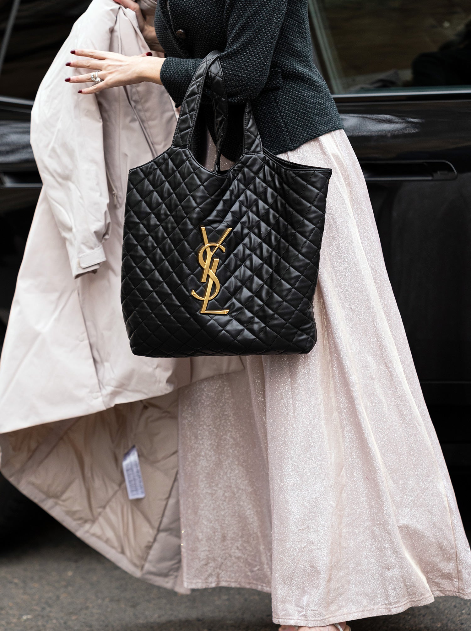 Details 70+ yves saint laurent bags paris - esthdonghoadian